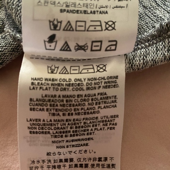 Guess Cowl Neck - Picture 5 of 5